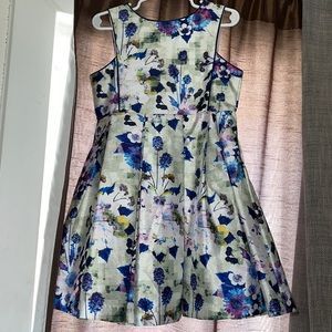 Girls dress